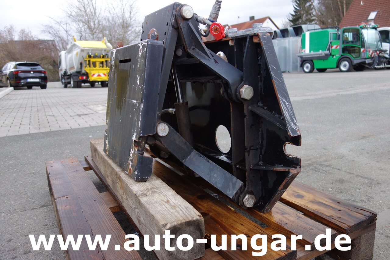 Traktor komunal Unimog Multicar Frontanbau Adapterplatte Frontkraftheber Unimog-Multicar: foto 4
