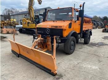 Mjet bujqësor/ Special UNIMOG U1450