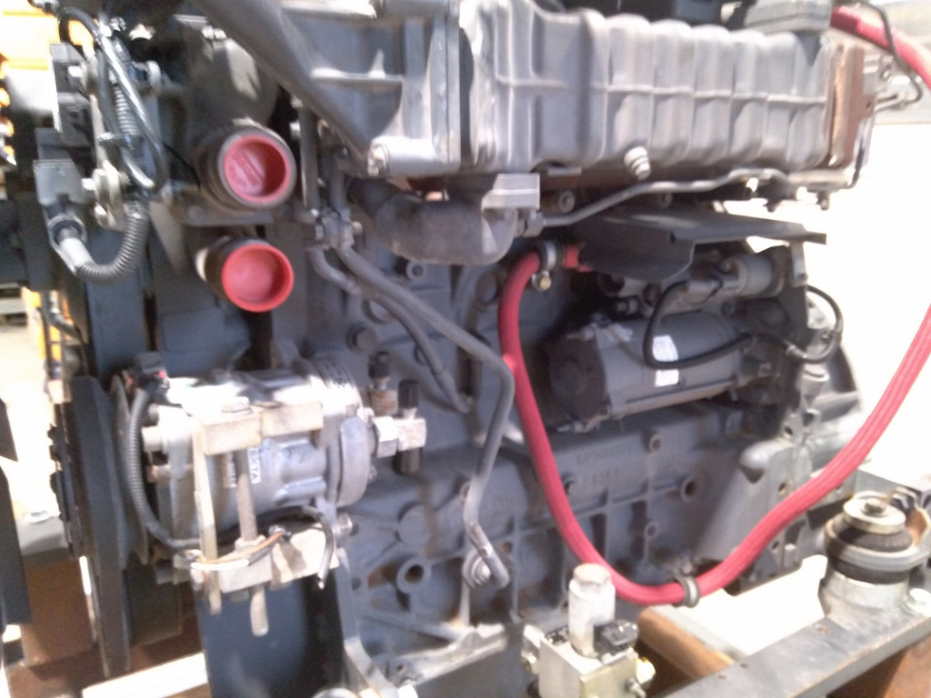 Motori për Makineri ndërtimi Deutz TCD4.1 L4 -: foto 4