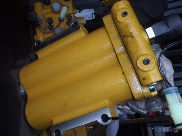Motori dhe pjesë këmbimi për Makineri ndërtimi New Holland 76570956 -: foto 2