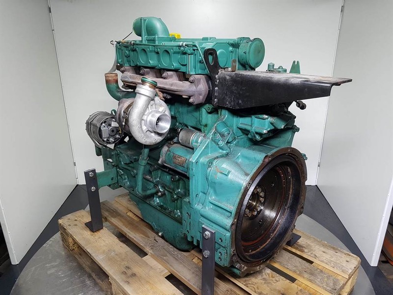 Motori dhe pjesë këmbimi për Makineri ndërtimi Volvo TD520GE-Deutz BF4M1013MC-Engine/Motor: foto 6