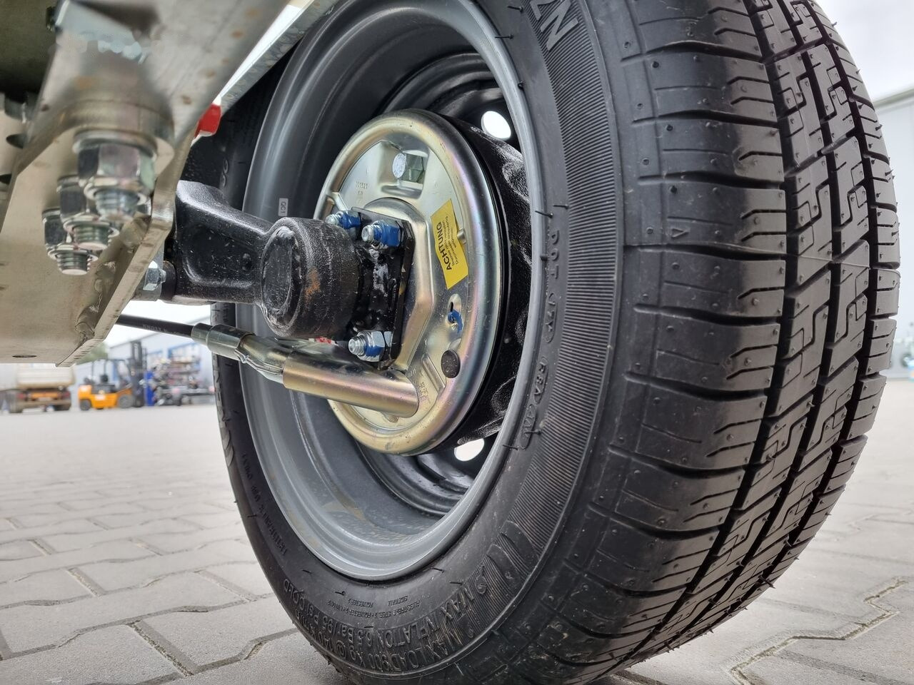Rimorkio për motoçikleta i ri Humbaur HKT 132817 przyczepa opuszczana do przewozu quadów motocykli: foto 20