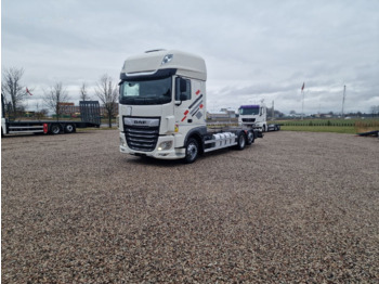 Transportjer kontejnerësh/ Kamion me karroceri të çmontueshme DAF XF