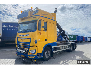 Transportjer kontejnerësh/ Kamion me karroceri të çmontueshme DAF XF 460