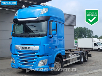 Transportjer kontejnerësh/ Kamion me karroceri të çmontueshme DAF XF 530