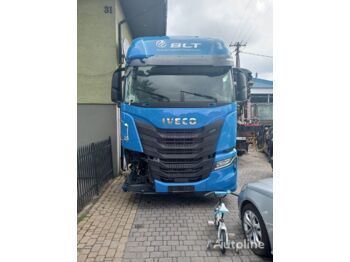 Transportjer kontejnerësh/ Kamion me karroceri të çmontueshme IVECO