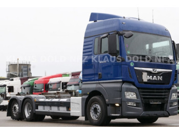 Transportjer kontejnerësh/ Kamion me karroceri të çmontueshme MAN TGX 26.460