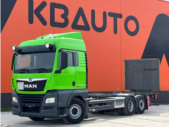 Transportjer kontejnerësh/ Kamion me karroceri të çmontueshme MAN TGX 26.500