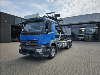 Transportjer kontejnerësh/ Kamion me karroceri të çmontueshme MERCEDES-BENZ Antos 2546