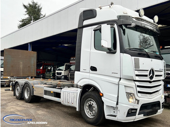 Transportjer kontejnerësh/ Kamion me karroceri të çmontueshme MERCEDES-BENZ Actros 2551