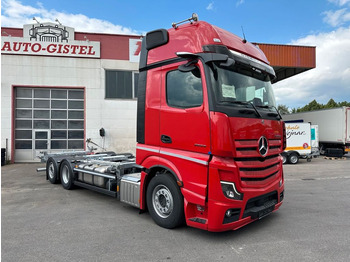 Transportjer kontejnerësh/ Kamion me karroceri të çmontueshme MERCEDES-BENZ Actros 2553