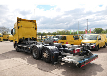 Transportjer kontejnerësh/ Kamion me karroceri të çmontueshme SCANIA R 410