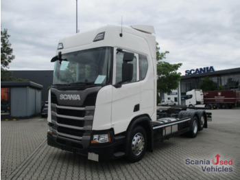 Transportjer kontejnerësh/ Kamion me karroceri të çmontueshme SCANIA R 410