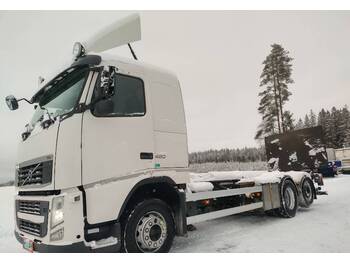 Transportjer kontejnerësh/ Kamion me karroceri të çmontueshme VOLVO FH13
