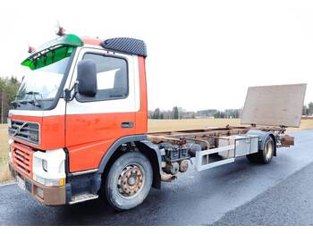 Transportjer kontejnerësh/ Kamion me karroceri të çmontueshme VOLVO FM12