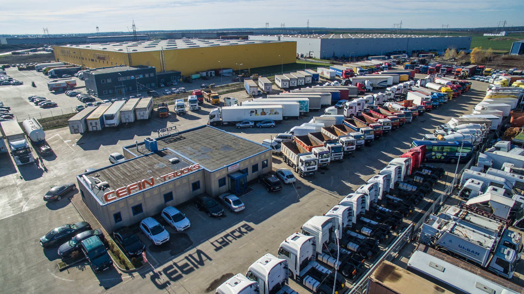 AIC TRUCKS SA - Makineri ndërtimi undefined: foto 1