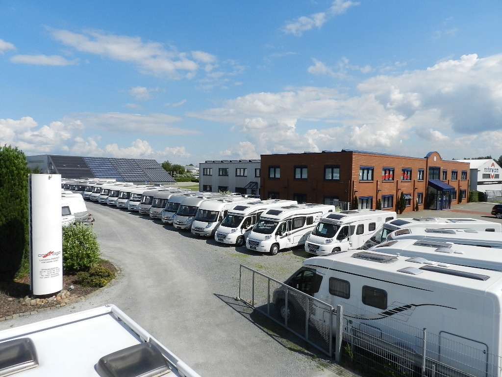 Caravan + Freizeit Voertmann GmbH - automjete për shitje undefined: foto 2