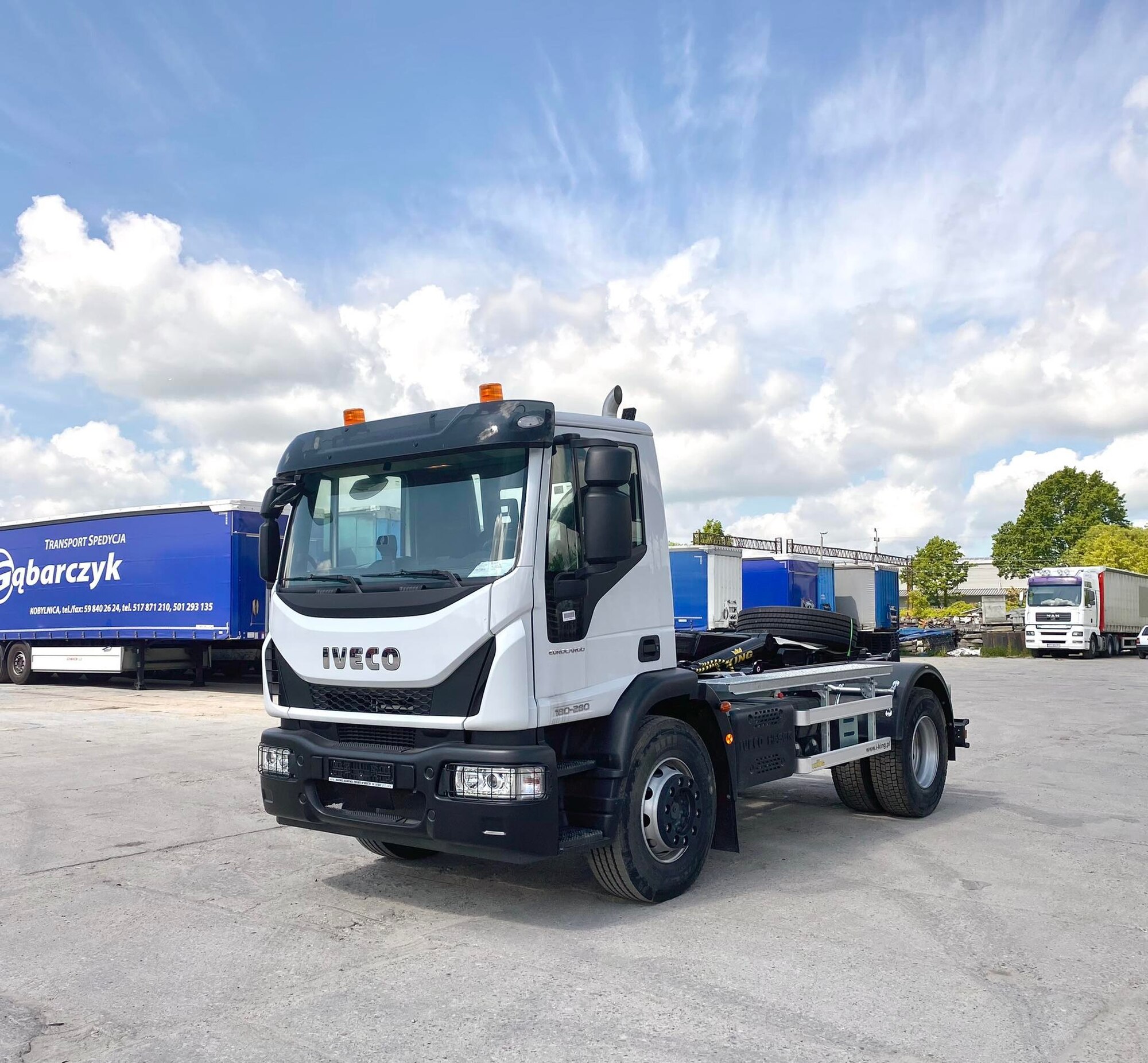 KING Vehicle Body Builder - Mjete bujqësore/ Speciale undefined: foto 3