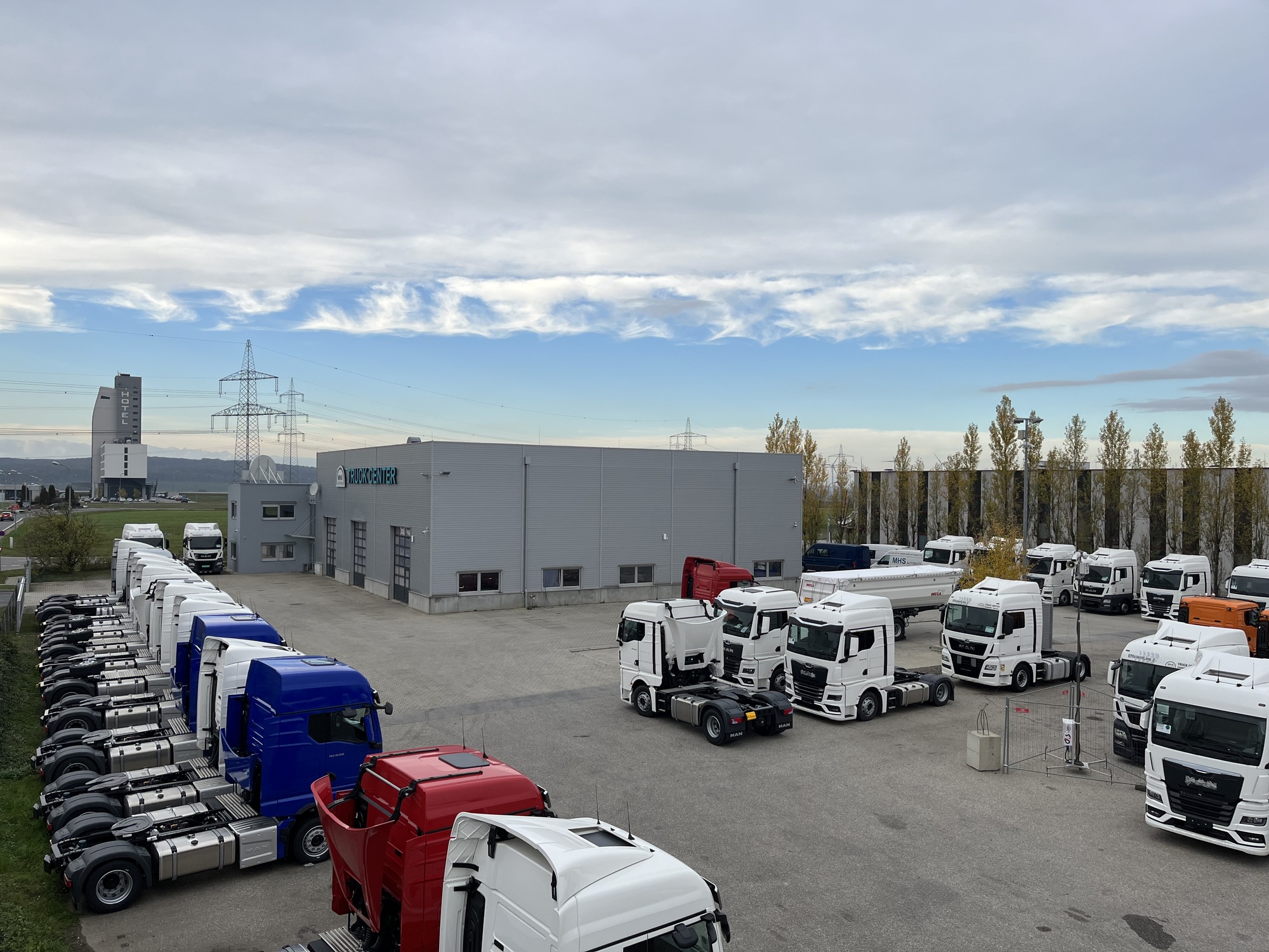 MHS Truck Center GmbH undefined: foto 3