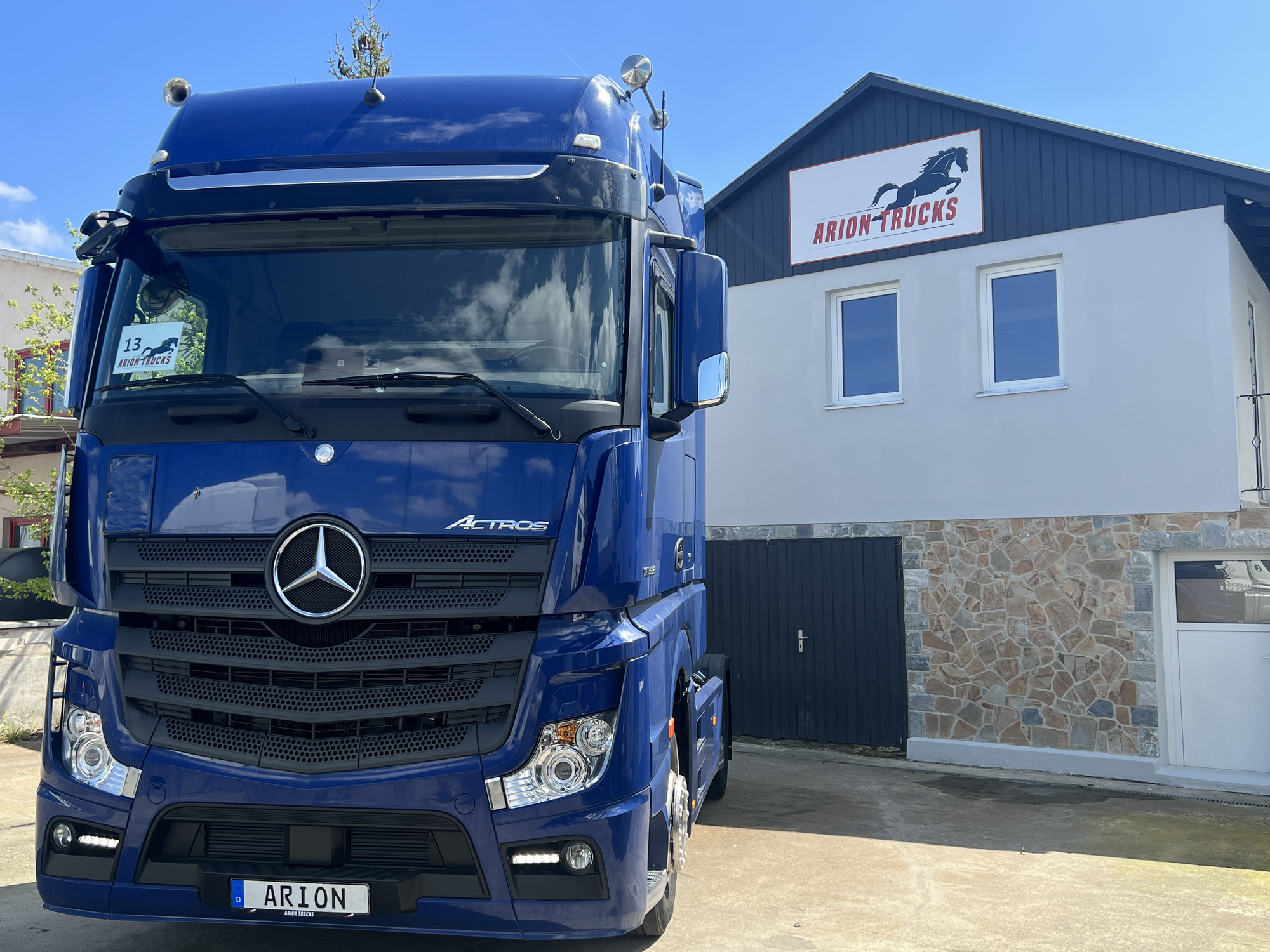 ARION TRUCKS GmbH - Kamioncina MERCEDES-BENZ - Euro 4 undefined: foto 1