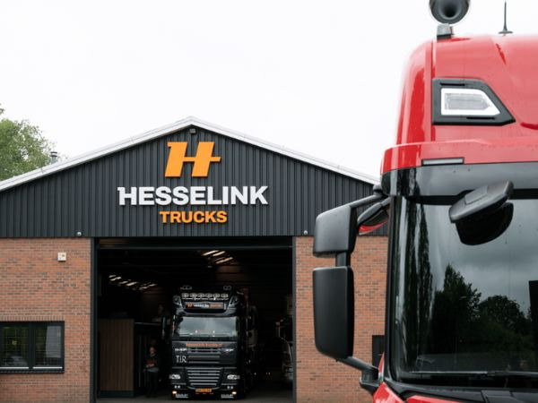 Hesselink Trucks B.V. - automjete për shitje undefined: foto 1