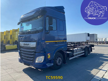 Transportjer kontejnerësh/ Kamion me karroceri të çmontueshme DAF XF
