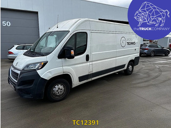 Furgon PEUGEOT Boxer