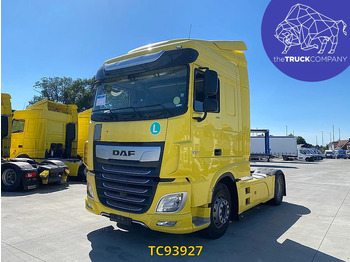 Gjysmë-kamion DAF XF