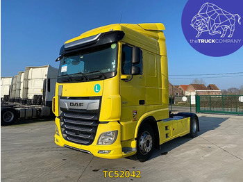 Gjysmë-kamion DAF XF