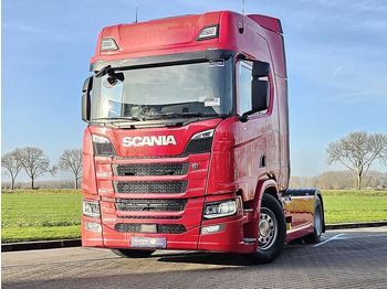 Gjysmë-kamion SCANIA R 460