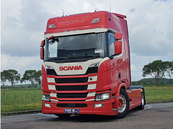 Gjysmë-kamion SCANIA R