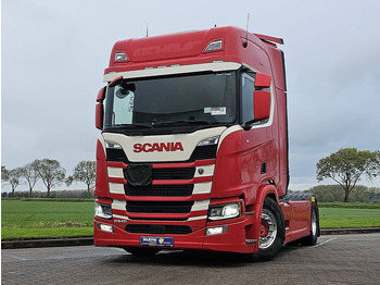Gjysmë-kamion SCANIA R
