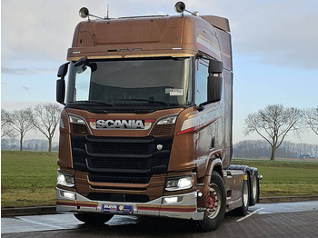 Gjysmë-kamion SCANIA R 580