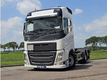 Transportjer kontejnerësh/ Kamion me karroceri të çmontueshme VOLVO FH 500