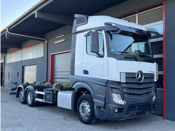 Transportjer kontejnerësh/ Kamion me karroceri të çmontueshme MERCEDES-BENZ Actros 2542