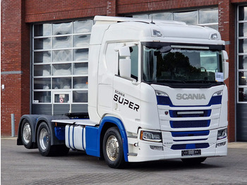 Gjysmë-kamion SCANIA R