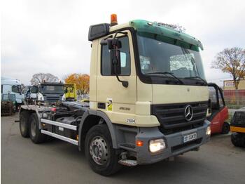 Kamion vetëngarkues MERCEDES-BENZ Actros 2636