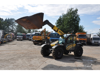Ngarkues teleskopik me rrota NEW HOLLAND