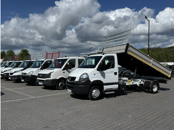 Kamioncine vetëshkarkuese RENAULT Mascott