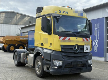 Gjysmë-kamion MERCEDES-BENZ Actros 1846