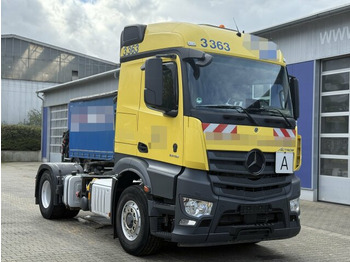 Gjysmë-kamion MERCEDES-BENZ Actros 1846