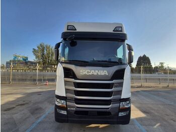 Gjysmë-kamion SCANIA R 450