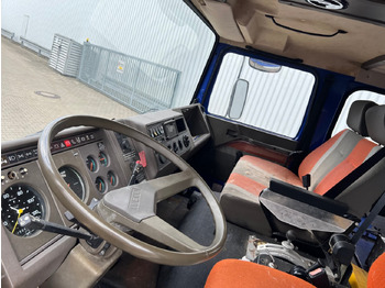 Interior photo 1: Kamion kabinë-shasi 120-23 AW 4x4 Doka 120-23 AW 4x4 Doka, V8-Motor, Seilwinde