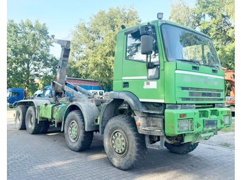 Kamion vetëngarkues