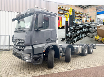 Kamion vetëngarkues MERCEDES-BENZ Arocs 3251