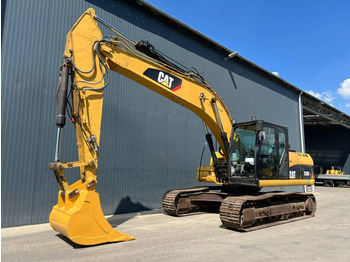 Ekskavator me zinxhirë CATERPILLAR 320DL