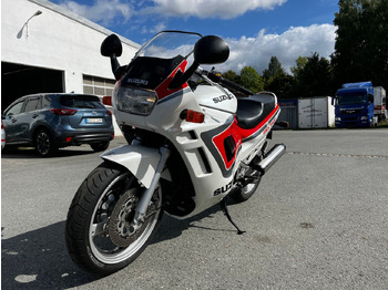 Motoçikleta Suzuki GSX 750: foto 2