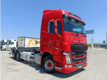Transportjer kontejnerësh/ Kamion me karroceri të çmontueshme VOLVO FH 500