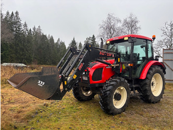 Traktor ZETOR