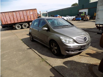 Veturë MERCEDES-BENZ